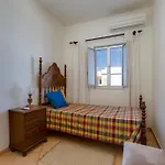 Piscina - Area De Churrasco - Perto & Golf