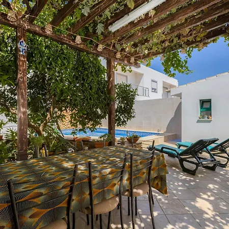 Piscina - Area De Churrasco - Perto & Golf *